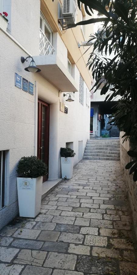 Apartments Smile Split Exterior photo